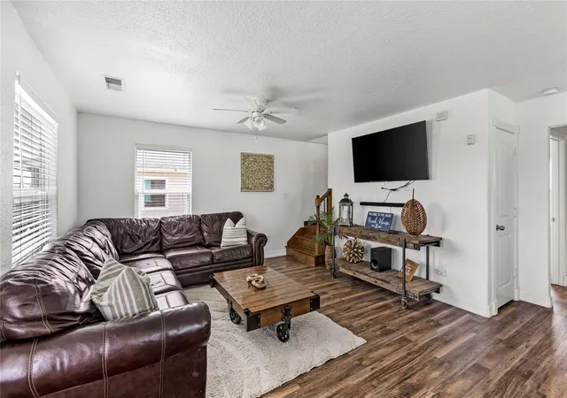 Photo 3 of Single family home for sale at 2815 Blue Water Hwy, Surfside Beach, TX 77541 | MLS# 76432606 | Listing updated on 2026-08-31
