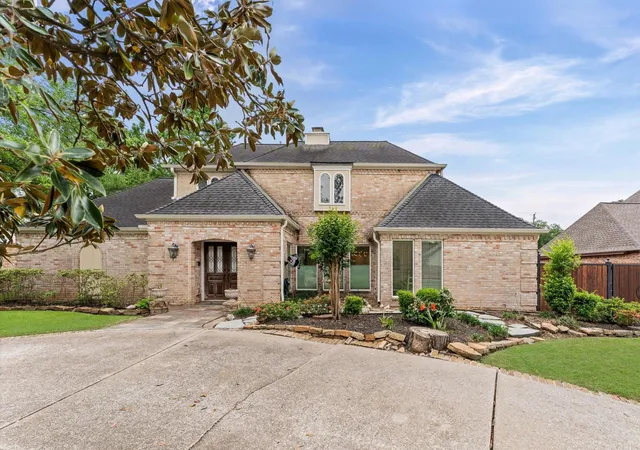 Photo 3 of Single family home for sale at 17403 Butte Crk Rd, Houston, TX 77090 | MLS# 78281893 | Listing updated on 2026-09-22