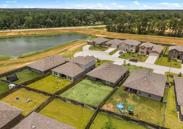 Photo 2 of Sale Pending at 40510 Birch Shadow Ct, Magnolia, TX 77354 | MLS# 54239186 | Listing updated on 2026-10-06
