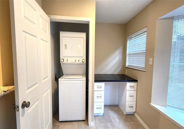 4th image of 3224 Timmons Ln #129, Houston, TX 77027 | MLS# 97098066