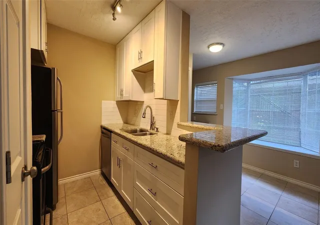 5th image of 3224 Timmons Ln #129, Houston, TX 77027 | MLS# 97098066