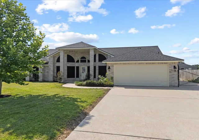 1st image of 3337 Bridgette Ln, Baytown, TX 77523 | MLS# 94113073