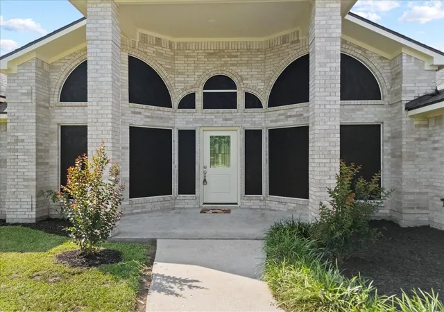 3rd image of 3337 Bridgette Ln, Baytown, TX 77523 | MLS# 94113073