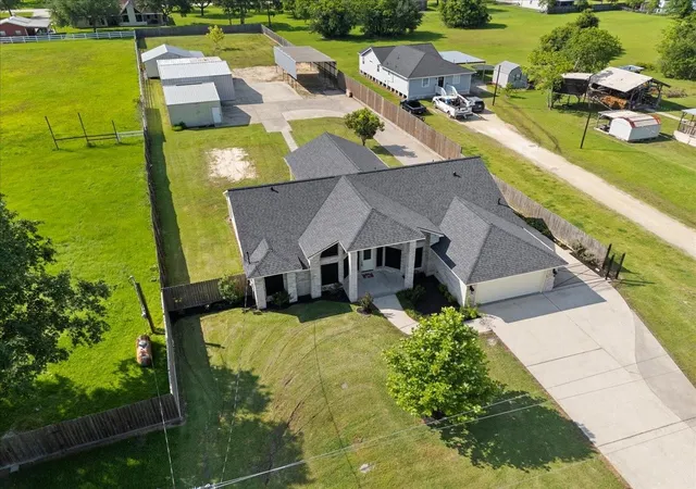 4th image of 3337 Bridgette Ln, Baytown, TX 77523 | MLS# 94113073
