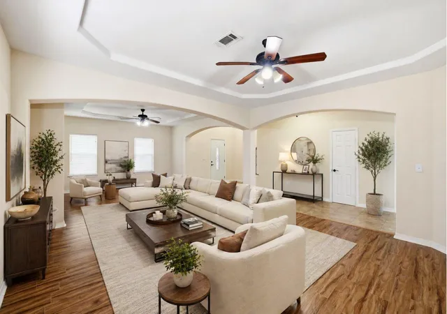 Photo 3 of Sale Pending at 14314 N Cashel Oak Dr, Houston, TX 77069 | MLS# 72245000 | Listing updated on 2026-09-21