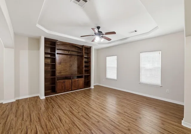 Photo 3 of Sale Pending at 14314 N Cashel Oak Dr, Houston, TX 77069 | MLS# 72245000 | Listing updated on 2026-09-21