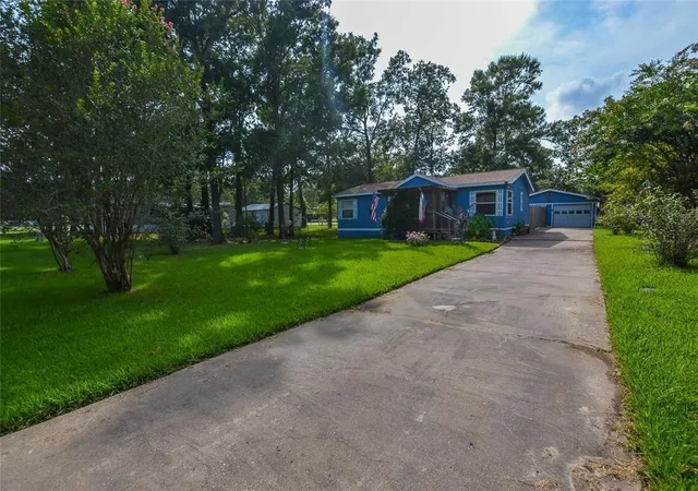 Photo 2 of Single family home for sale at 253 Windwood Dr, Livingston, TX 77351 | MLS# 30825942 | Listing updated on 2026-09-07
