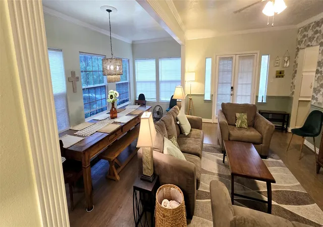5th image of 210 Fairfield St, La Porte, TX 77571 | MLS# 2893002