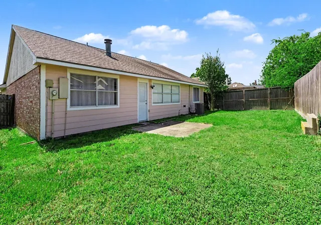 Photo 20 of Sale Pending at 1506 Holbech Ln, Channelview, TX 77530 | MLS# 76246525 | Listing updated on 2026-10-04