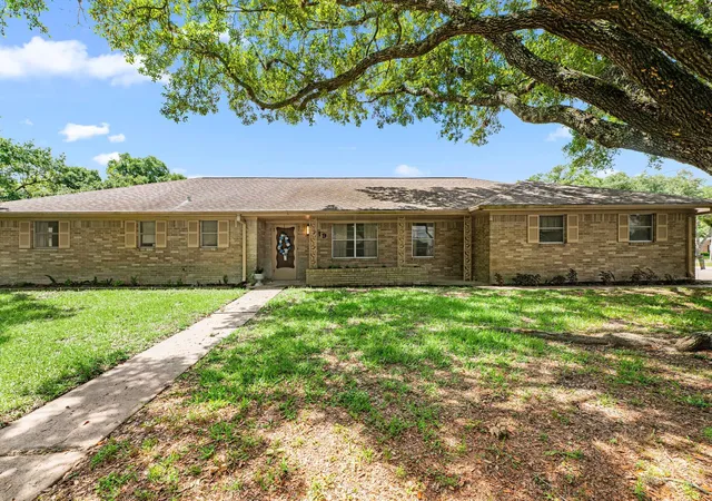1st image of 519 Dan St, East Bernard, TX 77435 | MLS# 31889724