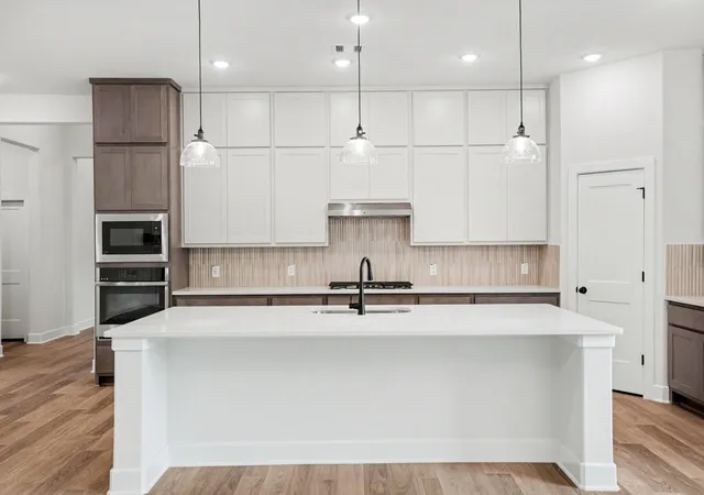 5th image of 13847 Bourbon Rose, Willis, TX 77378 | MLS# 49716563
