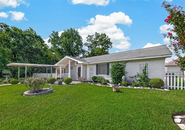 36th image of 7502 Nightingale Cir, Texas City, TX 77591 | MLS# 62227586