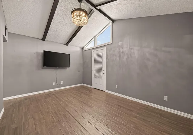 5th image of 7502 Nightingale Cir, Texas City, TX 77591 | MLS# 62227586