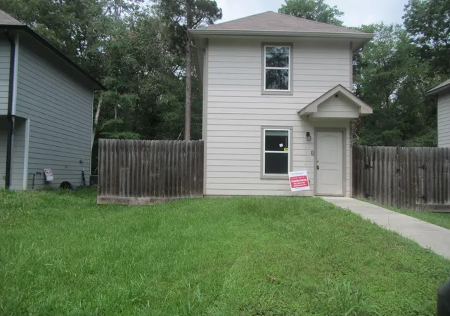 Photo 1 of Sale Pending at 28612 Netawaka, Huntsville, TX 77320 | MLS# 81324044 | Listing updated on 2026-08-30