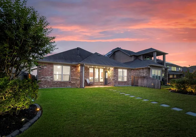 3rd image of 3635 Lake Bend Shore Dr, Spring, TX 77386 | MLS# 49433160
