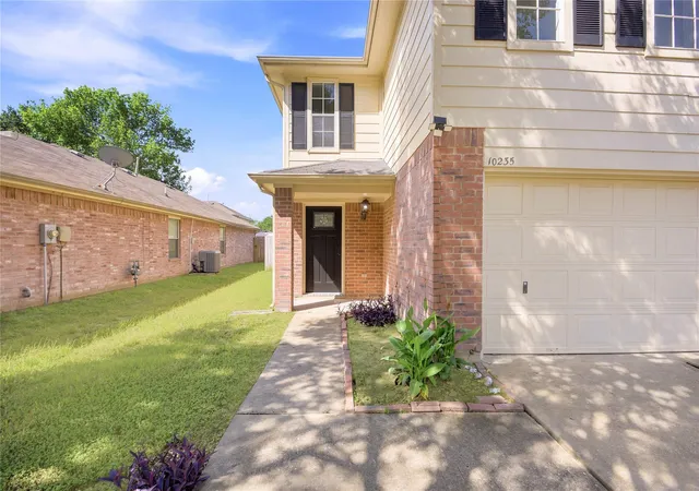 Photo 3 of Single family home for sale at 10235 Revelstoke Dr, Houston, TX 77086 | MLS# 58099762 | Listing updated on 2026-08-19