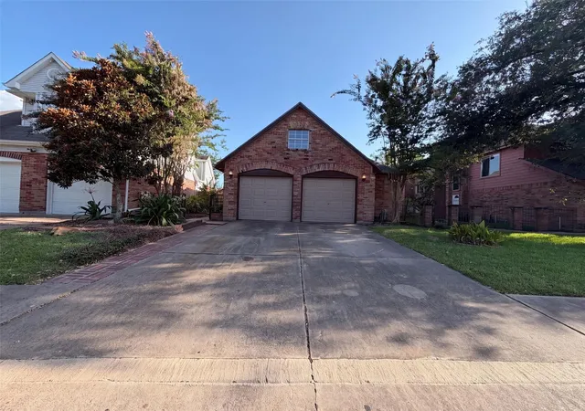 Photo 1 of Sale Pending at 11823 Meadowchase Dr, Houston, TX 77065 | MLS# 18788396 | Listing updated on 2026-09-17