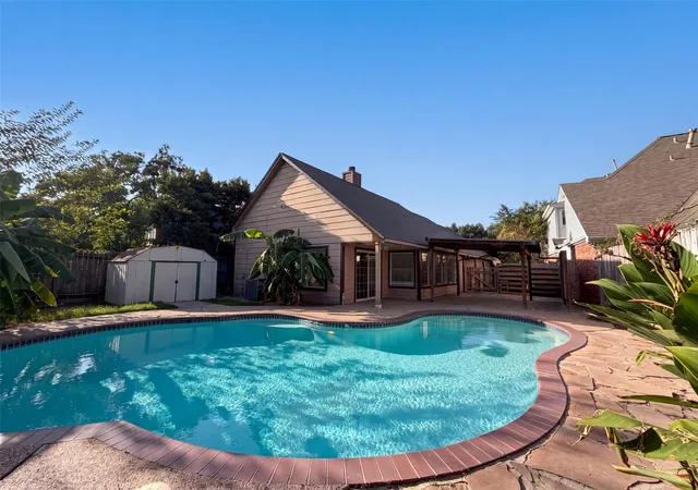 Photo 4 of Sale Pending at 11823 Meadowchase Dr, Houston, TX 77065 | MLS# 18788396 | Listing updated on 2026-09-17