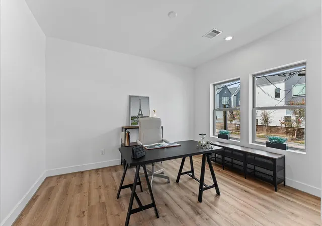 5th image of 1122 W 17Th St #C, Houston, TX 77008 | MLS# 63807894