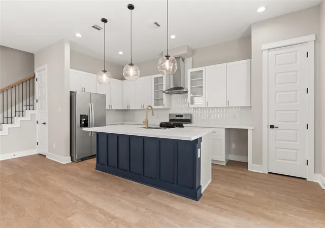 Photo 3 of Single family home for sale at 5925 Wheatley Ln, Houston, TX 77091 | MLS# 23268243 | Listing updated on 2026-10-08