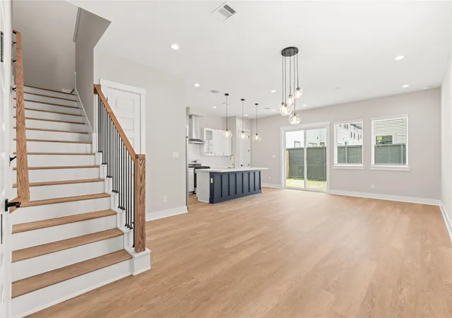 Photo 4 of Single family home for sale at 5925 Wheatley Ln, Houston, TX 77091 | MLS# 23268243 | Listing updated on 2026-10-08