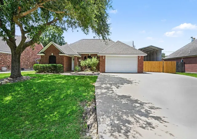 2nd image of 12319 E River Run Dr, Baytown, TX 77523 | MLS# 91420149