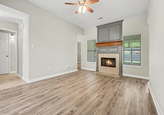 4th image of 12319 E River Run Dr, Baytown, TX 77523 | MLS# 91420149