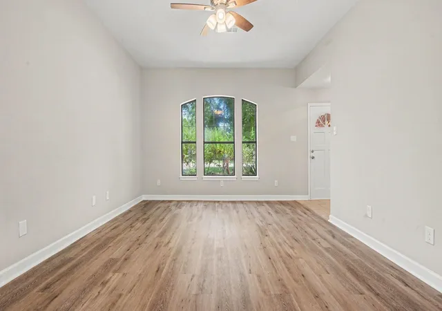 5th image of 12319 E River Run Dr, Baytown, TX 77523 | MLS# 91420149