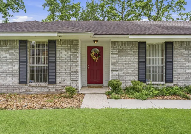 Photo 4 of Single family home for sale at 21809 Tophill Dr, Spring, TX 77388 | MLS# 17213260 | Listing updated on 2026-08-17