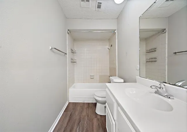 4th image of 7700 Creekbend Dr, Houston, TX 77071