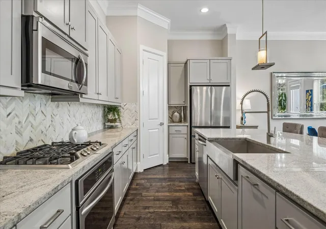 Photo 4 of Single family home for sale at 11013 Ayrshire Park Ln, Houston, TX 77043 | MLS# 5680823 | Listing updated on 2026-08-30