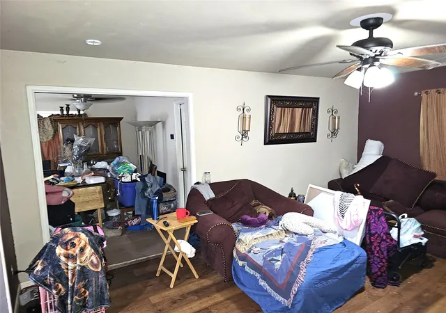 4th image of 8121 Livingston St, Houston, TX 77051 | MLS# 30872542