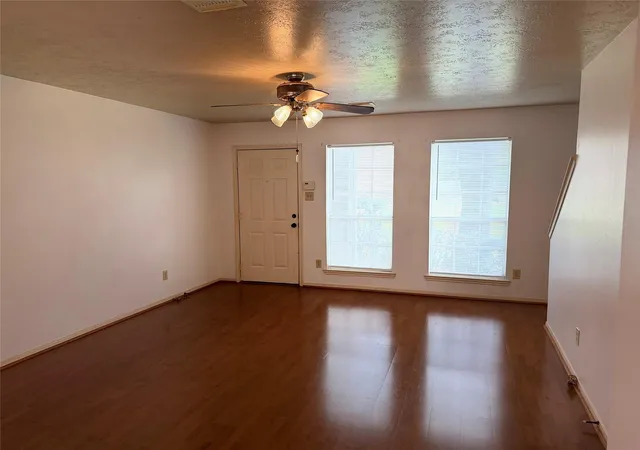 4th image of 1036 Birnham Woods Blvd, Pasadena, TX 77503 | MLS# 42913562