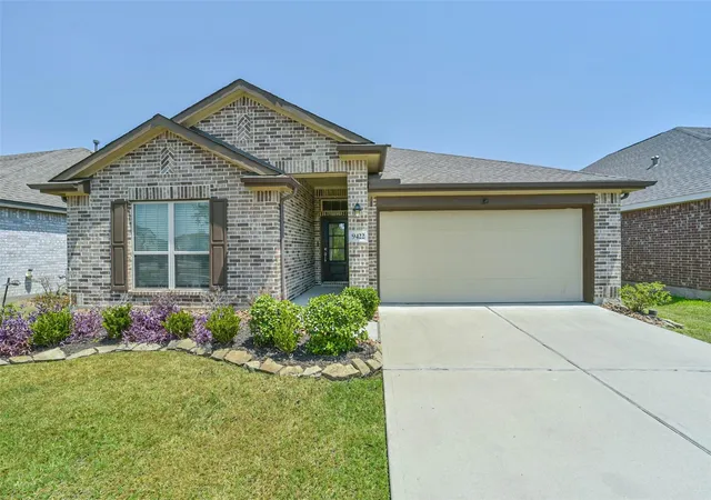 Photo 3 of Single family home for sale at 9422 Vicksburg Rd, Baytown, TX 77521 | MLS# 19288861 | Listing updated on 2026-09-17