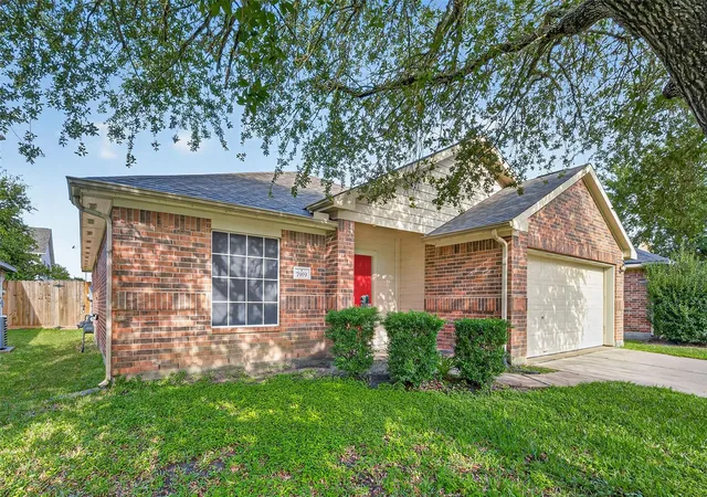 Homes for sale in Baytown, TX | 7919 Pelican Ln, Baytown, TX 77523 | MLS# 53290636