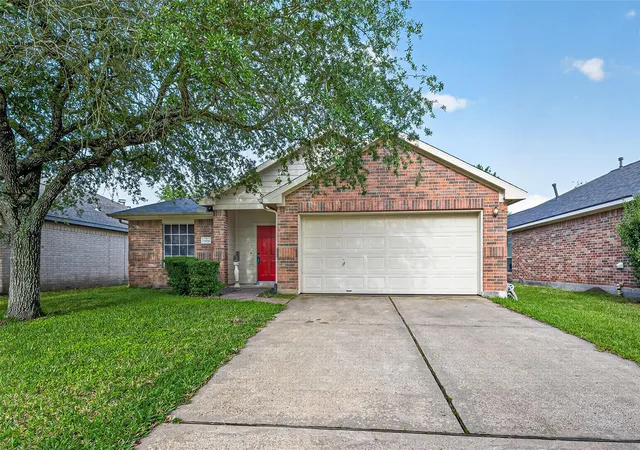 Homes for sale in Baytown, TX | 7919 Pelican Ln, Baytown, TX 77523 | MLS# 53290636