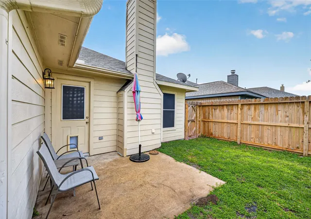 Homes for sale in Baytown, TX | 7919 Pelican Ln, Baytown, TX 77523 | MLS# 53290636