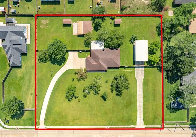 Photo 2 of Sale Pending at 1412 Buchta Rd, Angleton, TX 77515 | MLS# 67373328 | Listing updated on 2026-08-07
