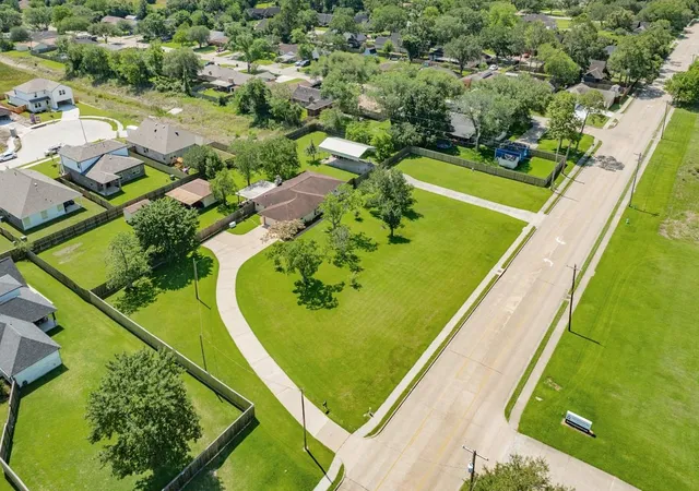 Photo 3 of Sale Pending at 1412 Buchta Rd, Angleton, TX 77515 | MLS# 67373328 | Listing updated on 2026-08-07