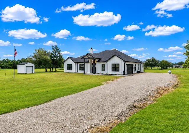 Homes for sale in Santa Fe, TX | 8228 Avenue L, Santa Fe, TX 77510 | MLS# 4701607
