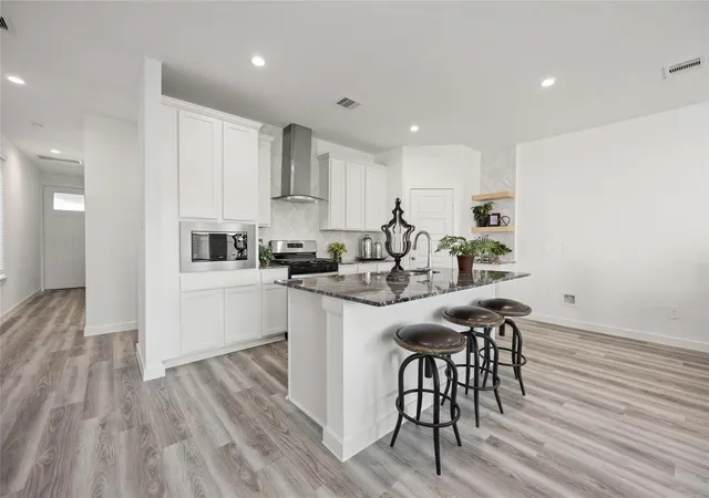 3rd image of 3241 Summercrisp Hollow Ln, Pearland, TX 77581 | MLS# 78510793