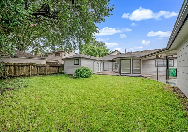 Photo 4 of Single family home for sale at 14915 Sun Harbor Dr, Houston, TX 77062 | MLS# 24305267 | Listing updated on 2026-09-17