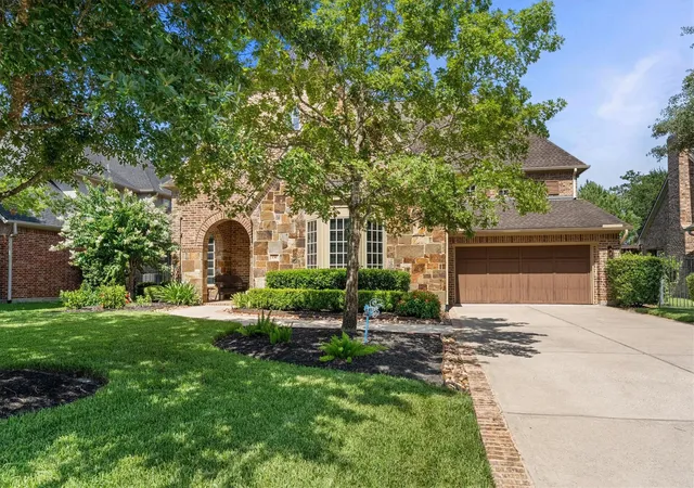 Homes for sale in Spring, TX | 130 E Cove View Trl, Spring, TX 77389 | MLS# 45711905