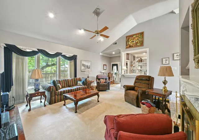 Photo 4 of Single family home for sale at 300 Chimney Hl Dr, College Station, TX 77840 | MLS# 73735661 | Listing updated on 2026-07-18
