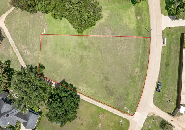 Photo 4 of Sale Pending at 5319 Windrush St, Fulshear, TX 77441 | MLS# 12819895 | Listing updated on 2026-09-17