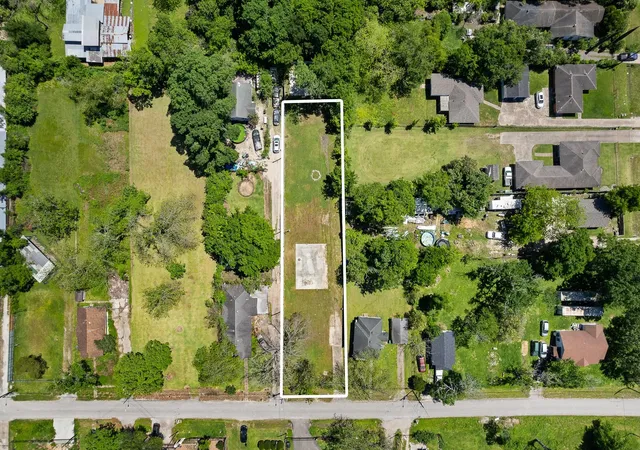Photo 1 of Sale Pending at 7004 Glass St, Houston, TX 77016 | MLS# 17765295 | Listing updated on 2026-09-18