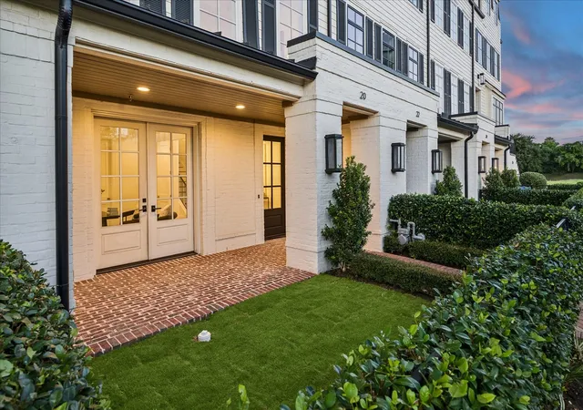 2nd image of 20 Crain Square Blvd, Houston, TX 77025 | MLS# 83734690