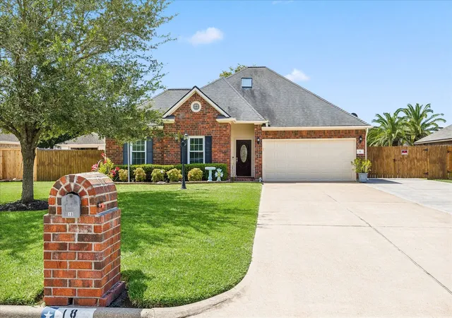 2nd image of 18 Prairie Knoll Dr, Santa Fe, TX 77510 | MLS# 23821788