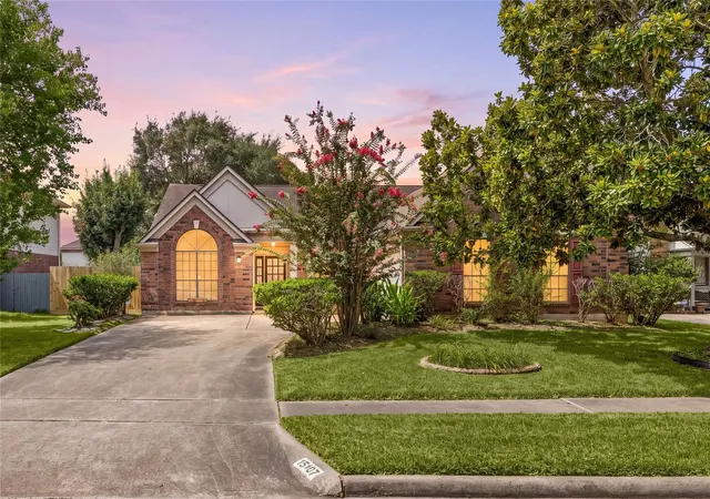 Photo 1 of Sale Pending at 15107 Berkshire Green Dr, Houston, TX 77083 | MLS# 91300427 | Listing updated on 2026-09-16