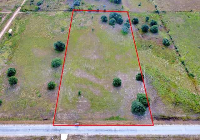 2nd image of 2184 Pintail Ln, Columbus, TX 78934 | MLS# 82713576